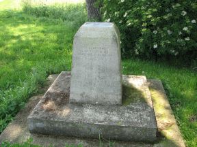 Greenwich Meridian Marker; England; Lincolnshire; Fleet